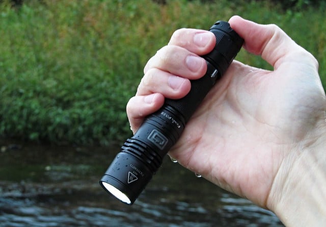 fenix pd35 flashlight reviews